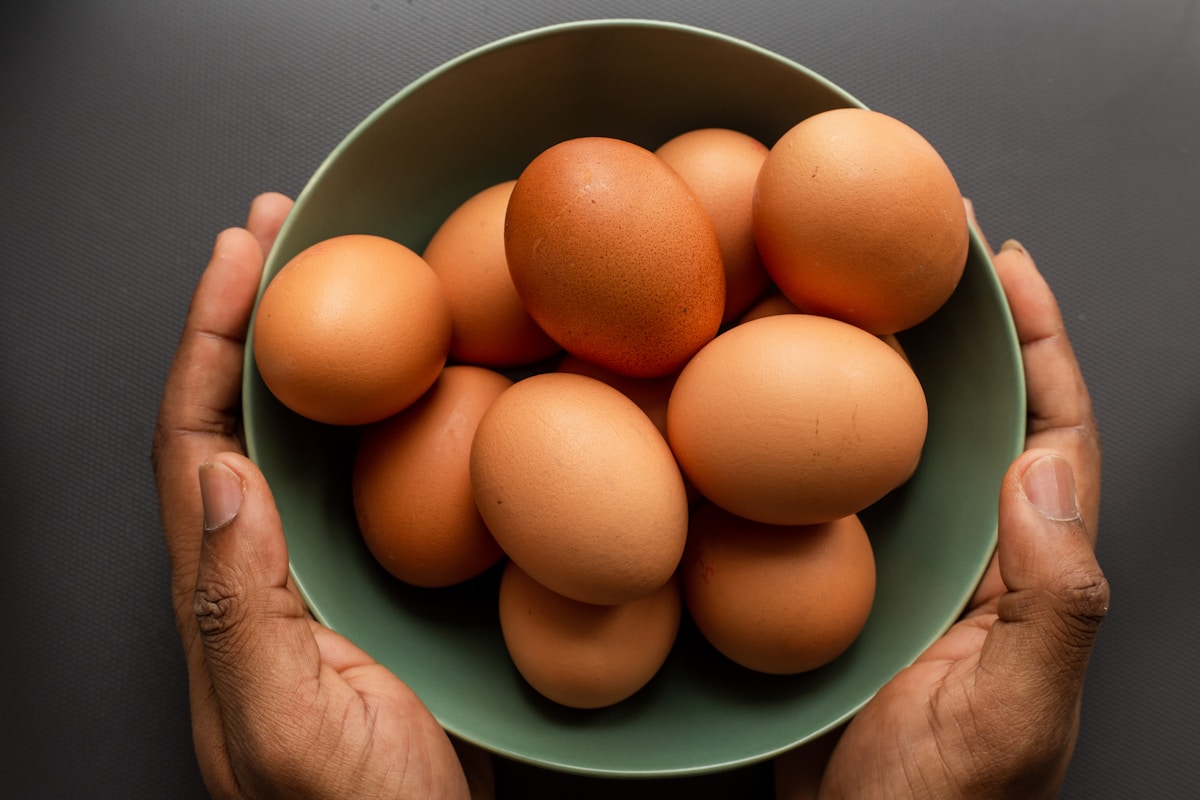 Egg trays at Hyderabad wholesale market — NECC egg rate Hyderabad